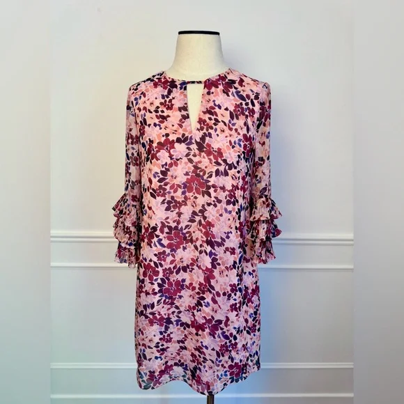 Vince Camuto Straight-cut floral print dress with tiered sleeve detail, size 4 - Picture 2 of 6